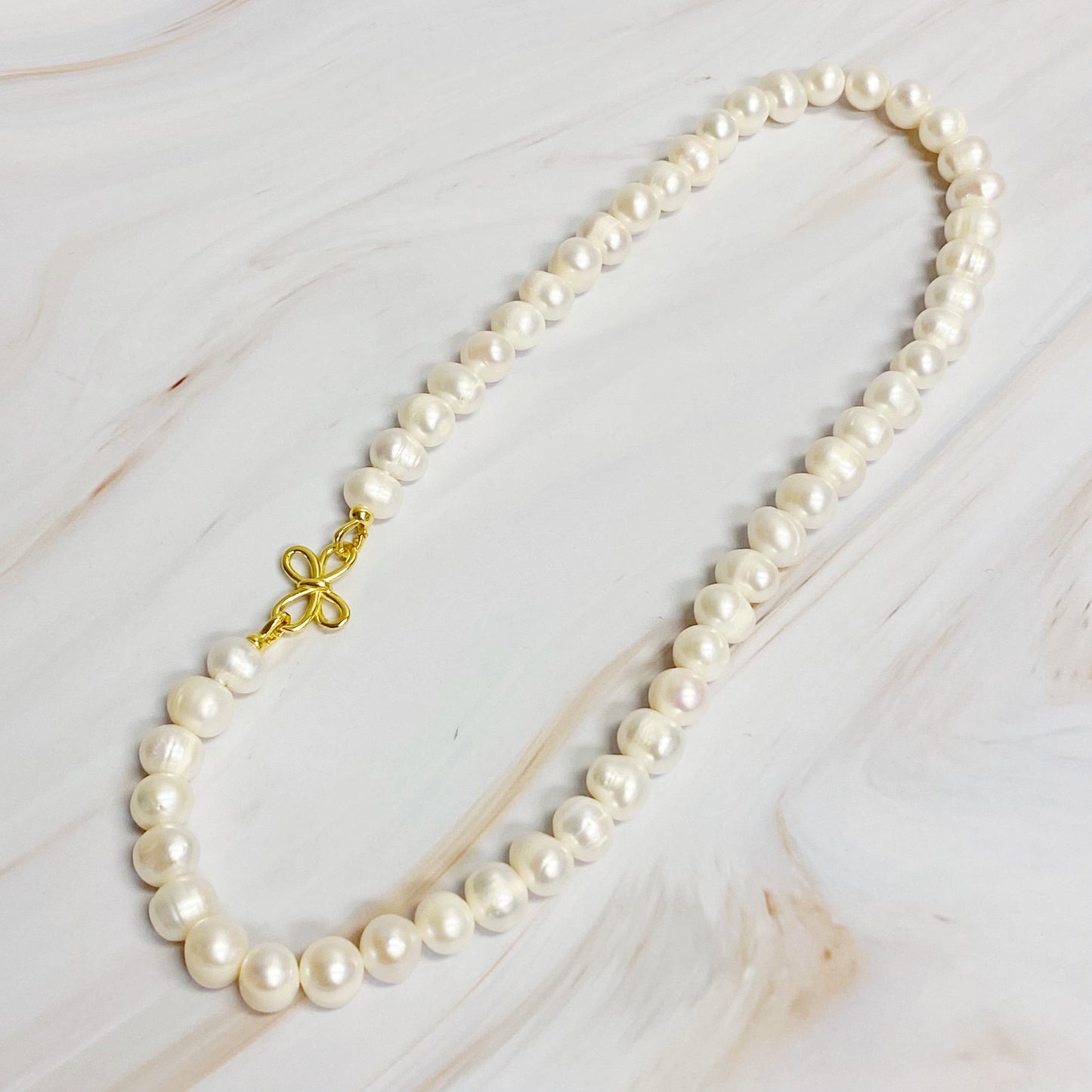 Chic and Versatile Clover Clasp Genuine Pearl Necklace with Freshwater Pearls