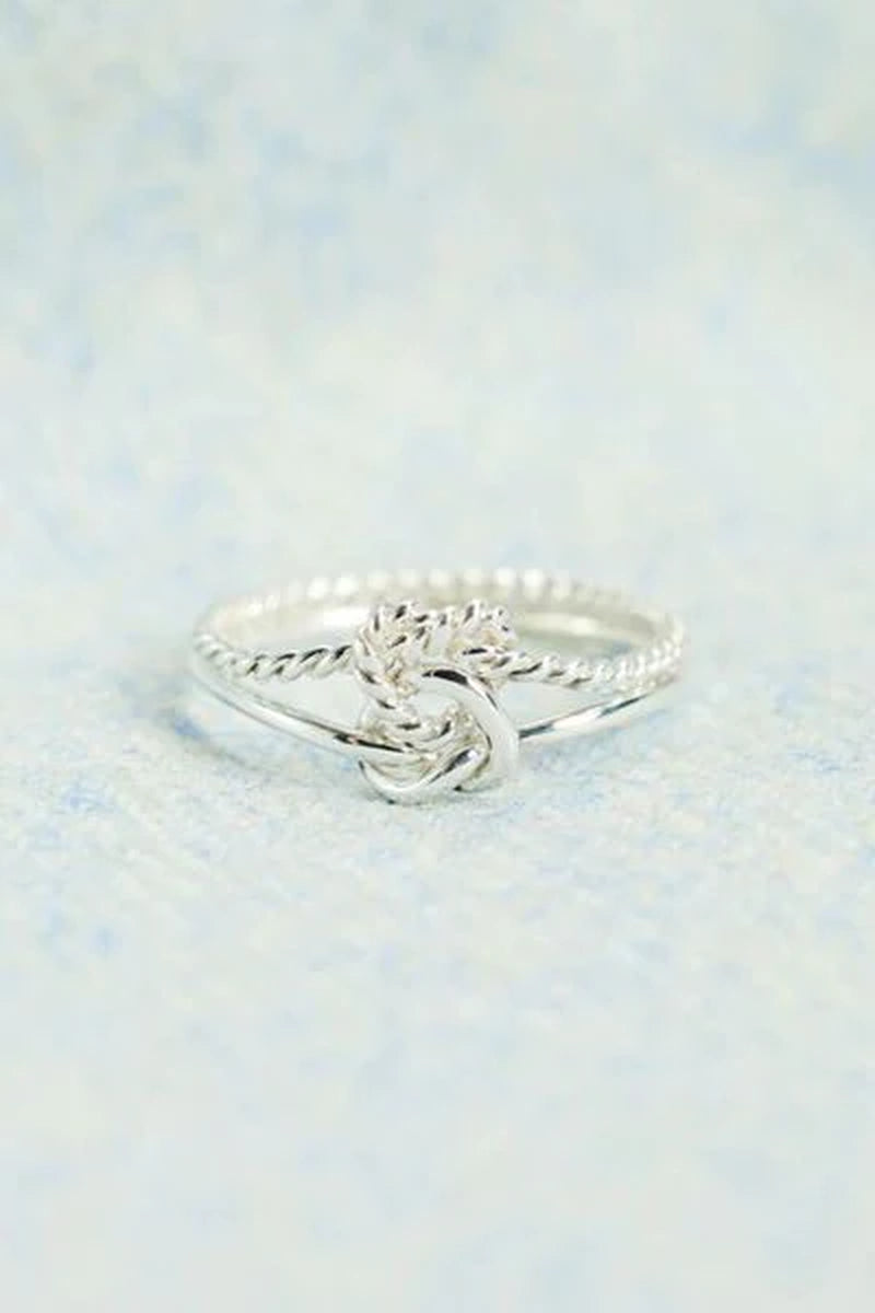 Elegant 925 Sterling Silver Intertwined Knot Ring - A Timeless Symbol of Unity and Love