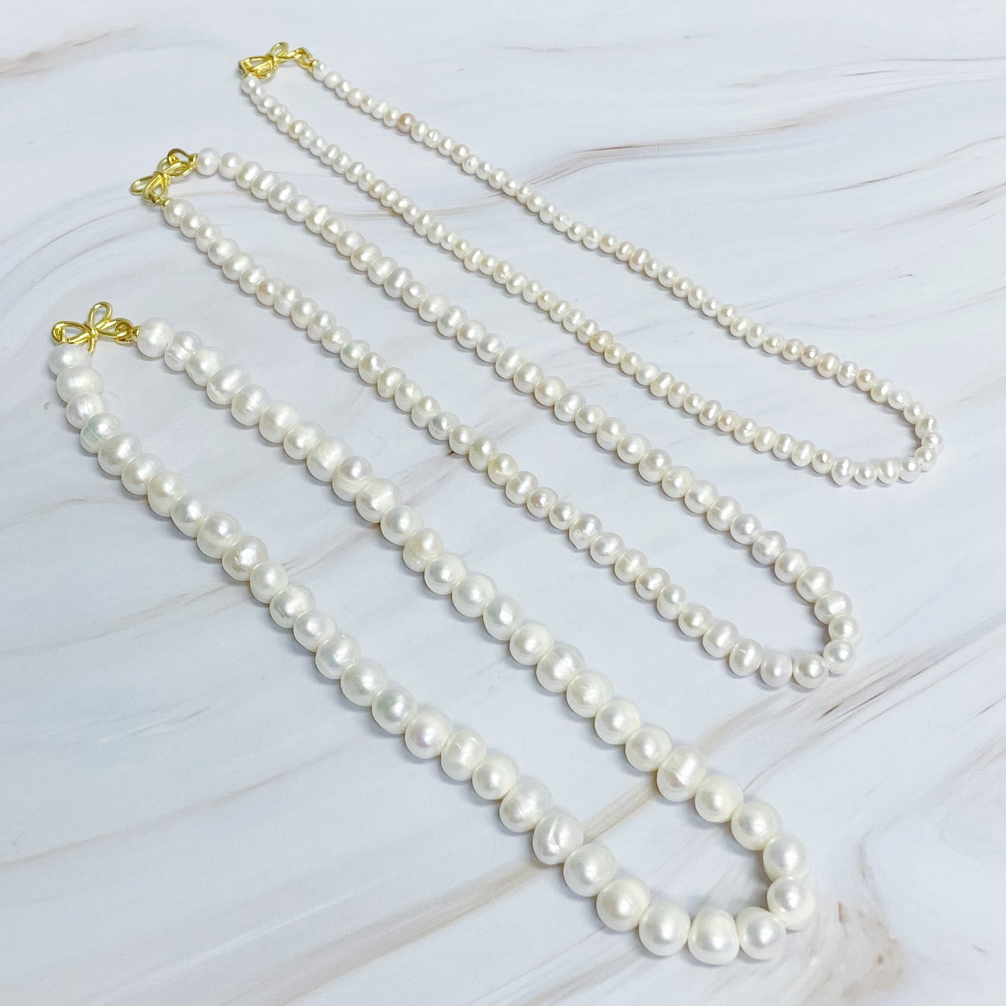 Chic and Versatile Clover Clasp Genuine Pearl Necklace with Freshwater Pearls