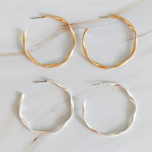 Sleek and Stylish Gentle Wave Hoop Earrings for Effortless Elegance