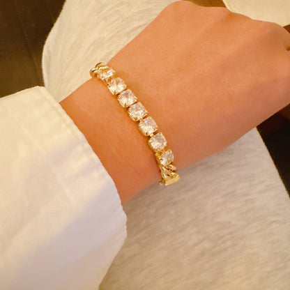 Chic Urban Elegance Chain Bracelet - A Luxurious Touch to Elevate Your Everyday Style!